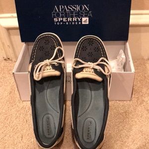 Sperry topsiders